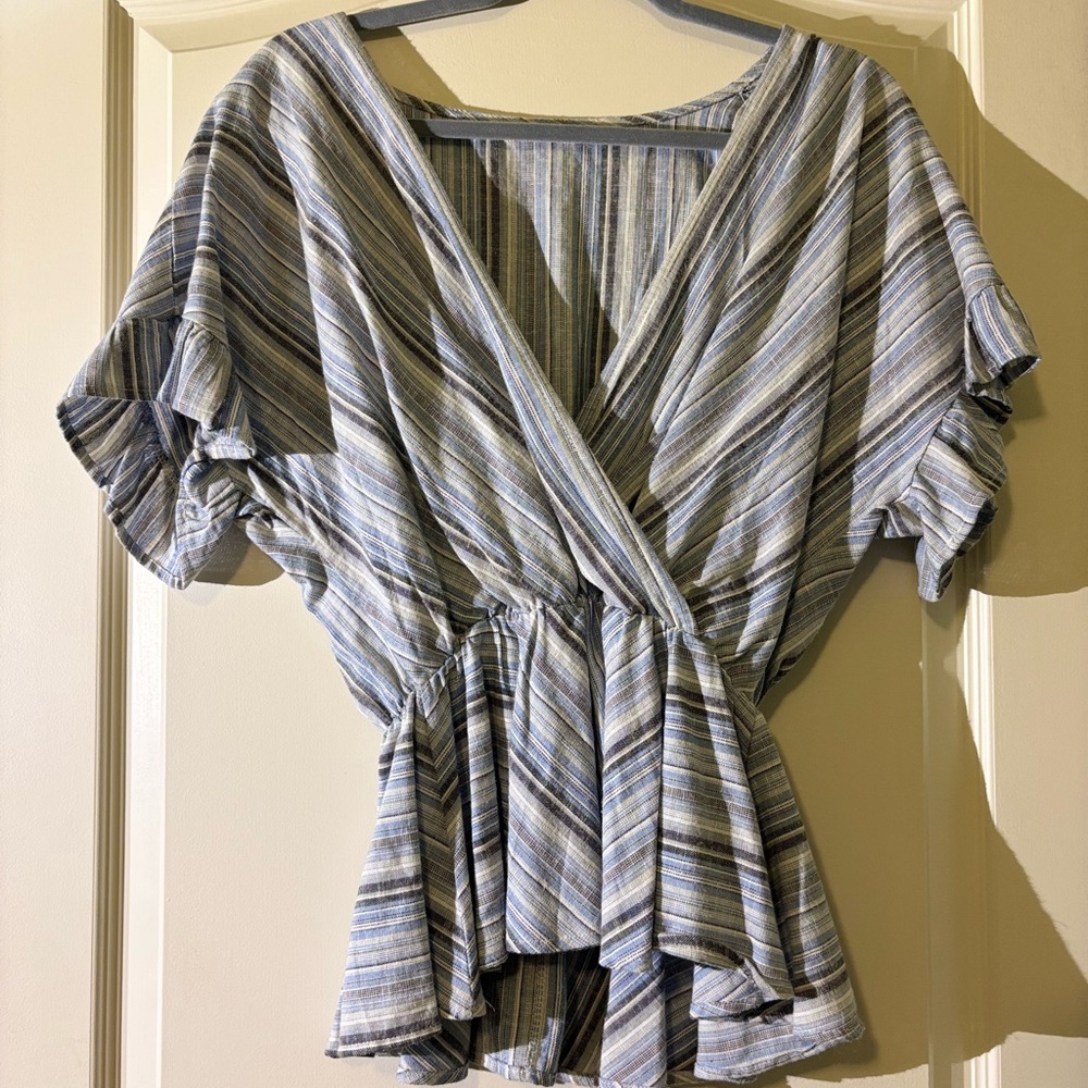 Gray and White Peplum Wrap Blouse with Flutter Sleeves